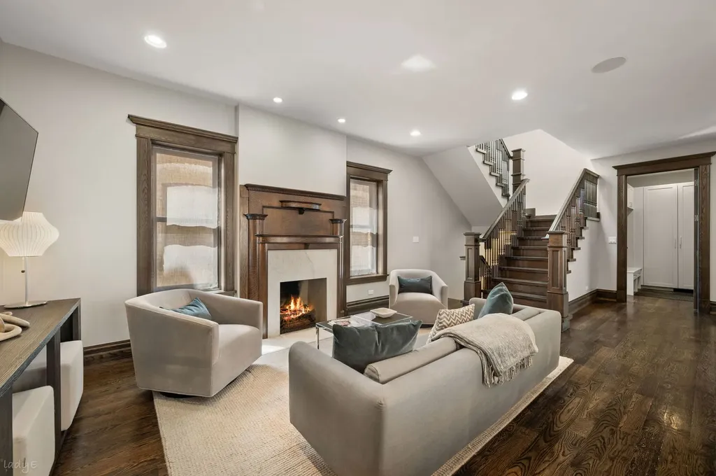 652 West Sheridan Road Chicago IL 60613