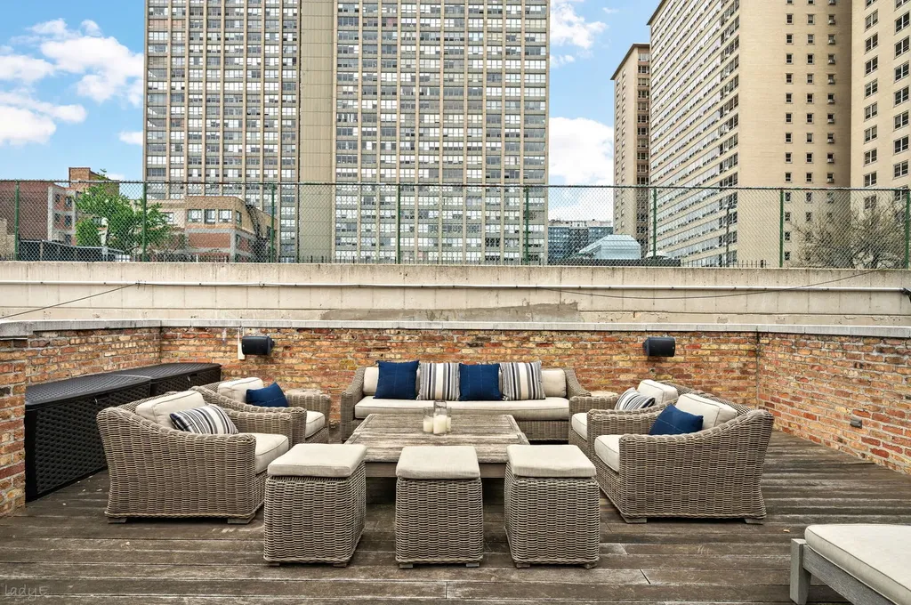 652 West Sheridan Road Chicago IL 60613