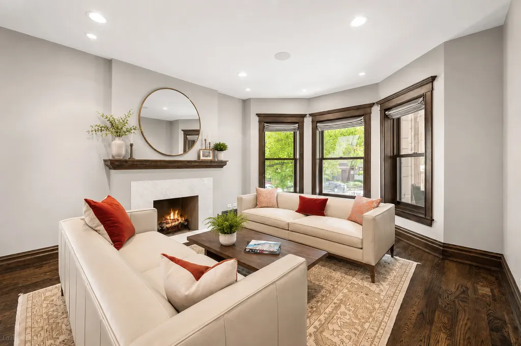 652 West Sheridan Road Chicago IL 60613