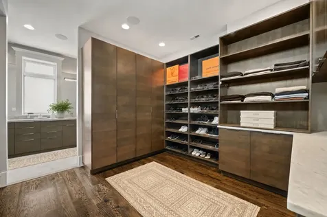 652 West Sheridan Road Chicago IL 60613