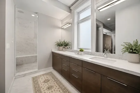 652 West Sheridan Road Chicago IL 60613