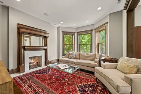 652 West Sheridan Road Chicago IL 60613