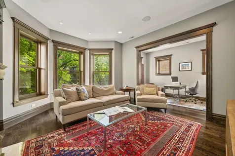 652 West Sheridan Road Chicago IL 60613