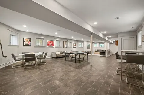 652 West Sheridan Road Chicago IL 60613