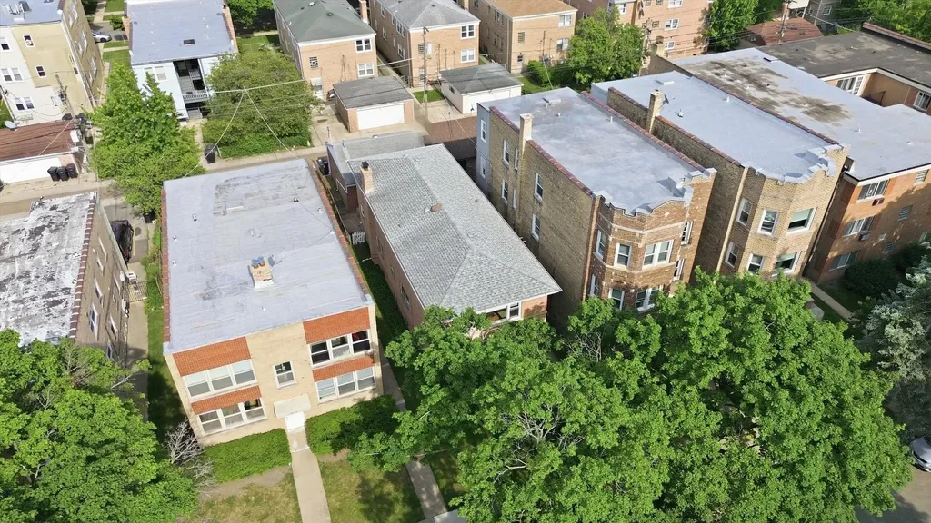 8135 Keating Avenue Skokie IL 60076