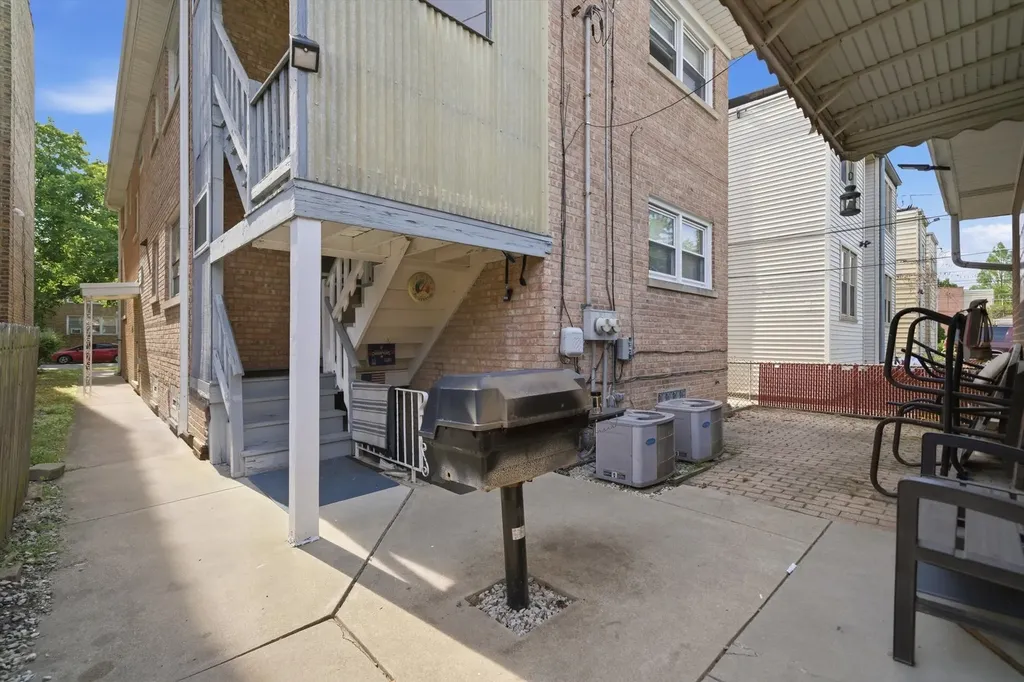 8135 Keating Avenue Skokie IL 60076