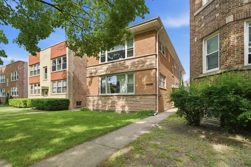 8135 Keating Avenue Skokie IL 60076
