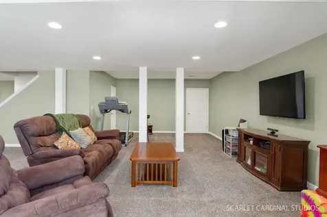 221 Willington Way Oswego IL 60543