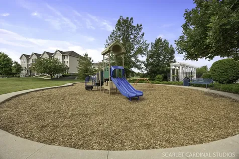 221 Willington Way Oswego IL 60543