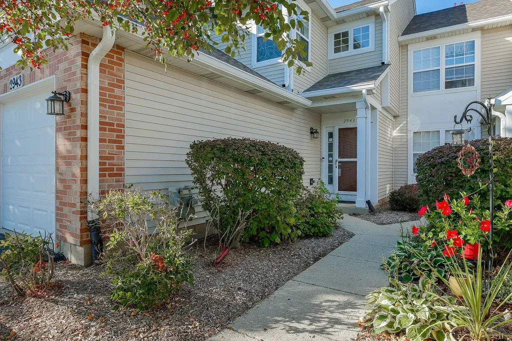 2943 Kentshire Circle Naperville IL 60564