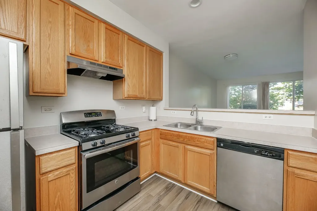 2943 Kentshire Circle Naperville IL 60564