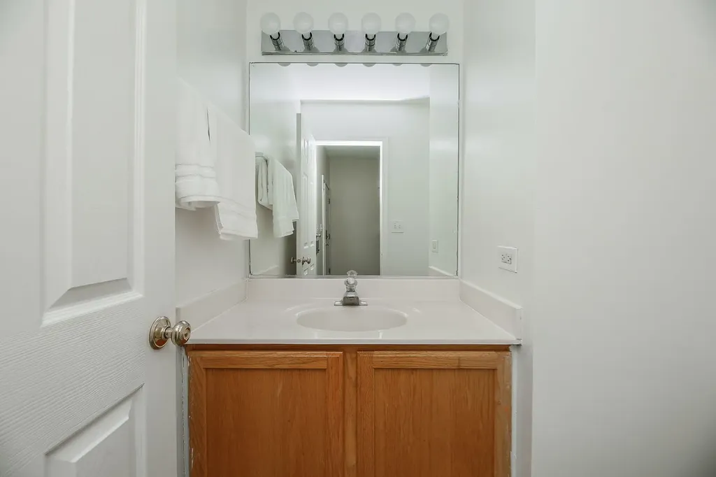 2943 Kentshire Circle Naperville IL 60564