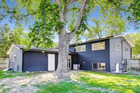 123 Boulder Hill Pass Montgomery IL 60538