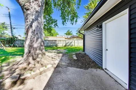 123 Boulder Hill Pass Montgomery IL 60538