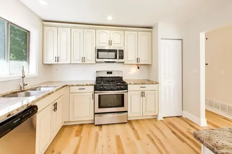 123 Boulder Hill Pass Montgomery IL 60538