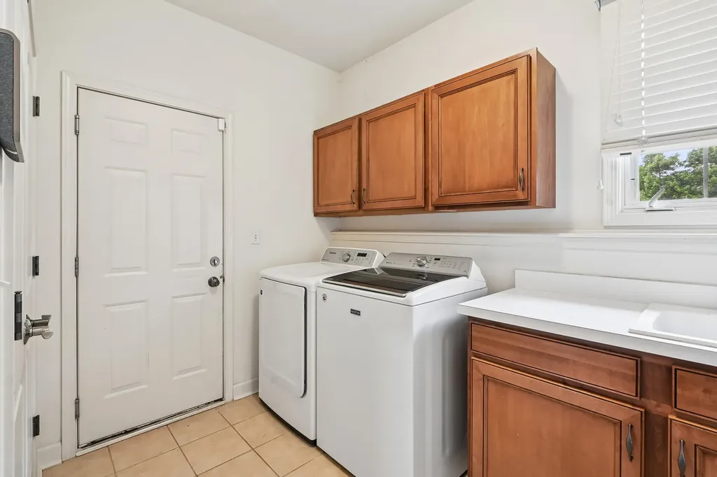 2227 Spartina Road Naperville IL 60564