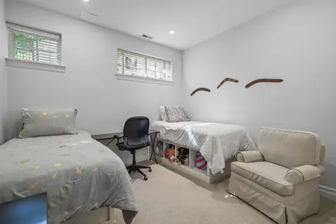 1331 West Wolfram Street Chicago IL 60657