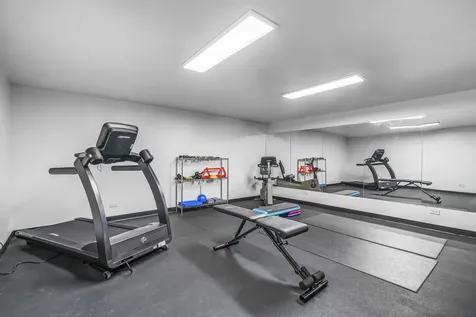 1331 West Wolfram Street Chicago IL 60657