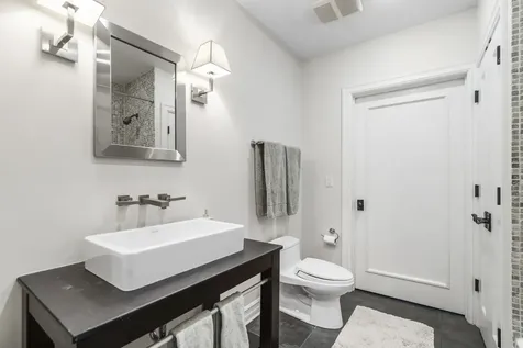 1331 West Wolfram Street Chicago IL 60657
