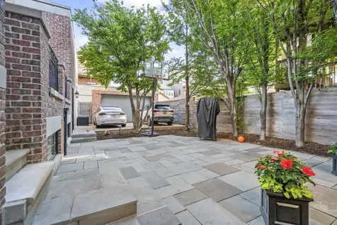 1331 West Wolfram Street Chicago IL 60657