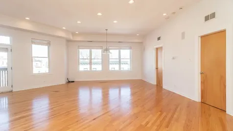 845 West Altgeld Street Chicago IL 60614