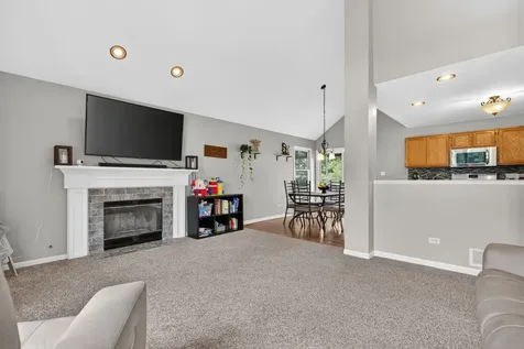 882 Wilshire Lane Crete IL 60417
