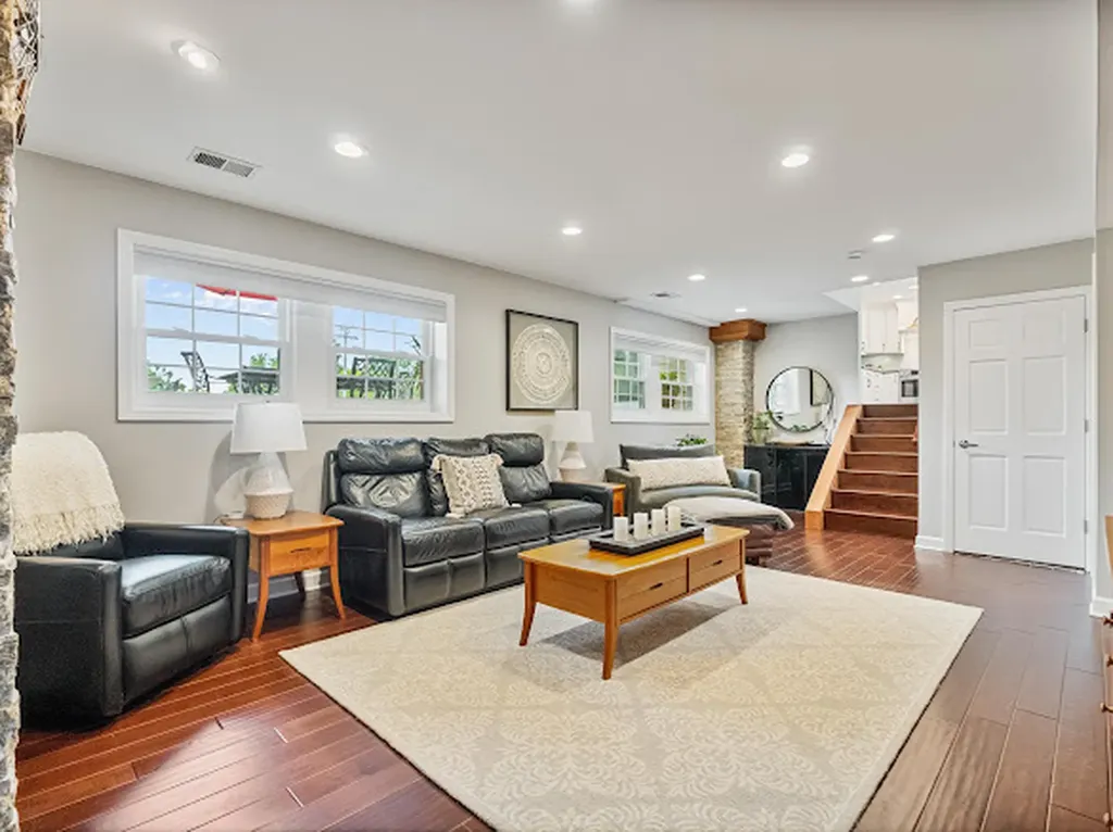 15 West 56th Place Westmont IL 60559