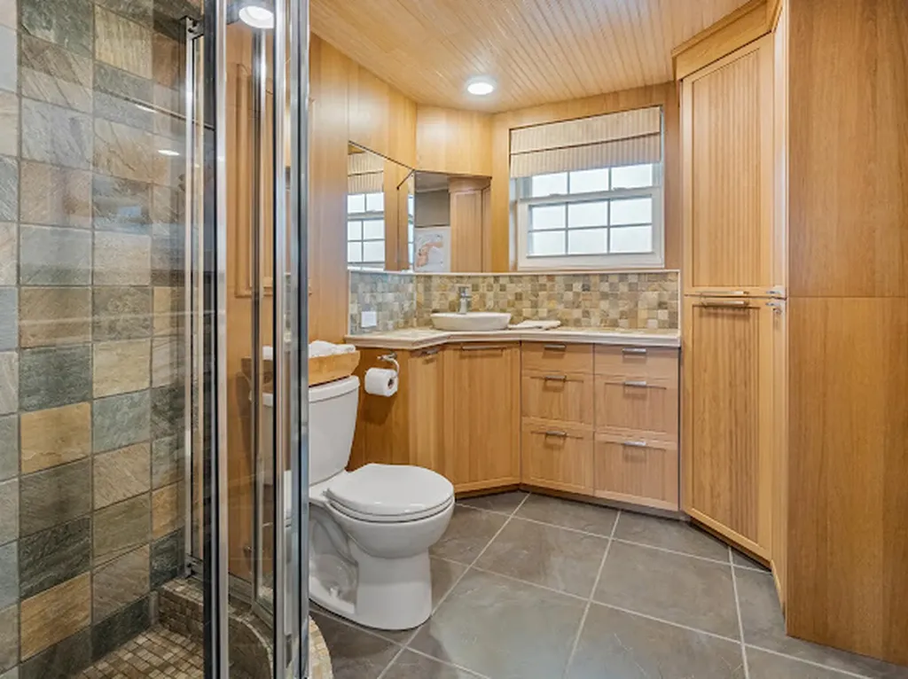 15 West 56th Place Westmont IL 60559