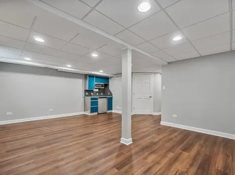 15 West 56th Place Westmont IL 60559