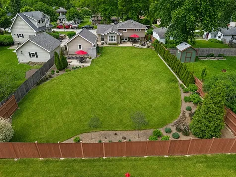 15 West 56th Place Westmont IL 60559