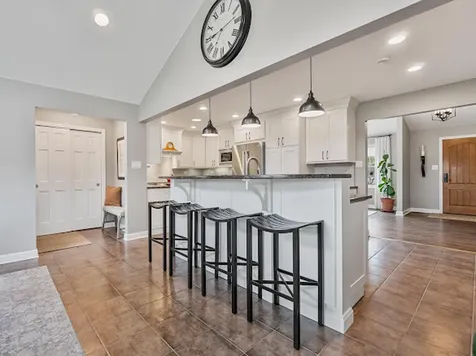 15 West 56th Place Westmont IL 60559