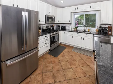 824 Grant Street Bartlett IL 60103