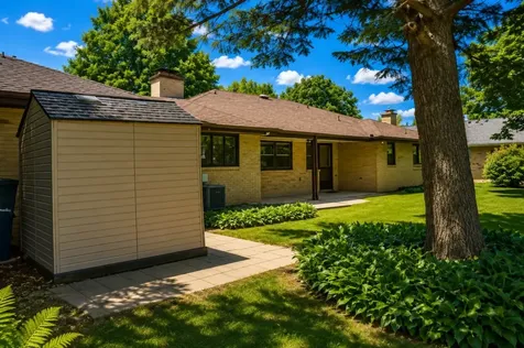 1206 5TH Avenue Sterling IL 61081