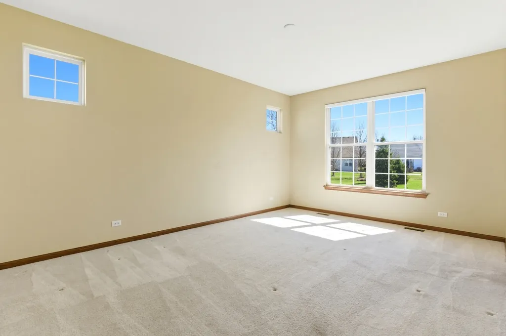 1967 Holloway Court Aurora IL 60502