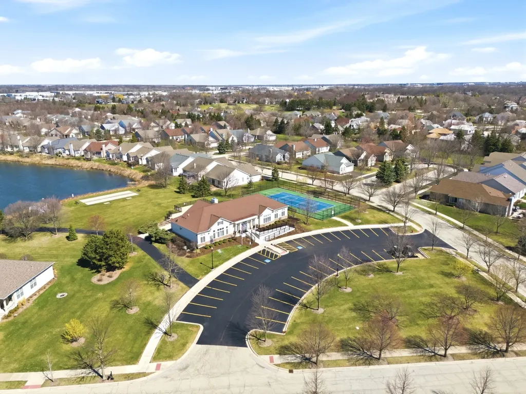 1967 Holloway Court Aurora IL 60502