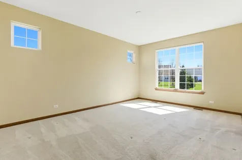 1967 Holloway Court Aurora IL 60502