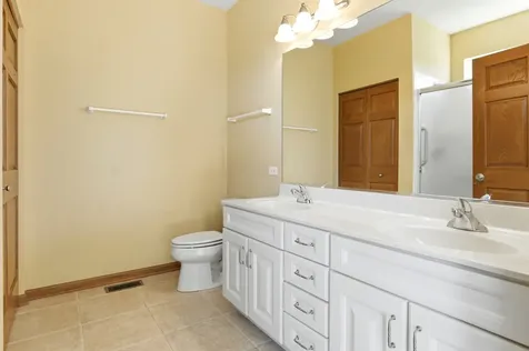 1967 Holloway Court Aurora IL 60502