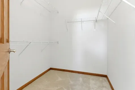 1967 Holloway Court Aurora IL 60502