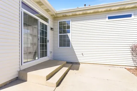 1967 Holloway Court Aurora IL 60502