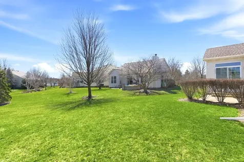 1967 Holloway Court Aurora IL 60502