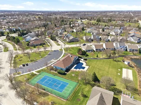1967 Holloway Court Aurora IL 60502