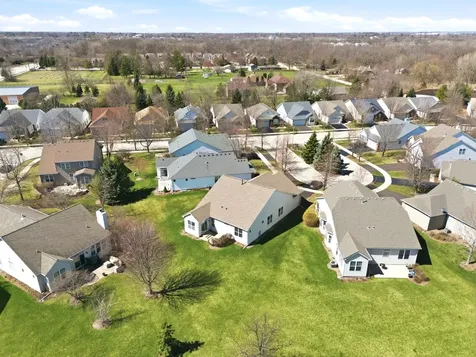 1967 Holloway Court Aurora IL 60502