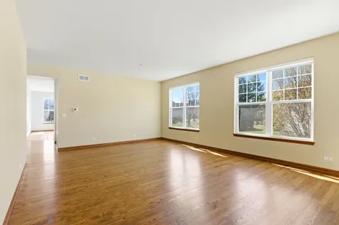 1967 Holloway Court Aurora IL 60502