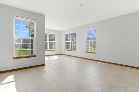 1967 Holloway Court Aurora IL 60502