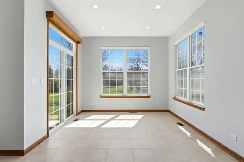 1967 Holloway Court Aurora IL 60502