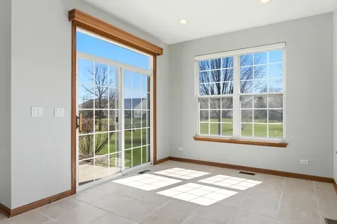 1967 Holloway Court Aurora IL 60502