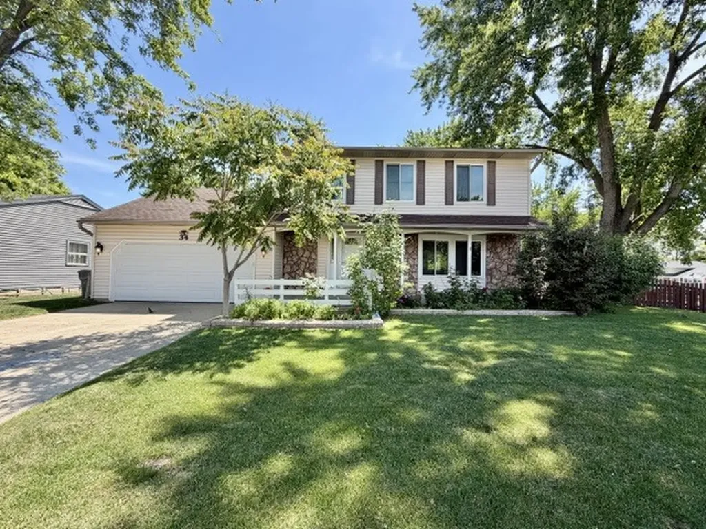 34 Highbury Drive Elgin IL 60120