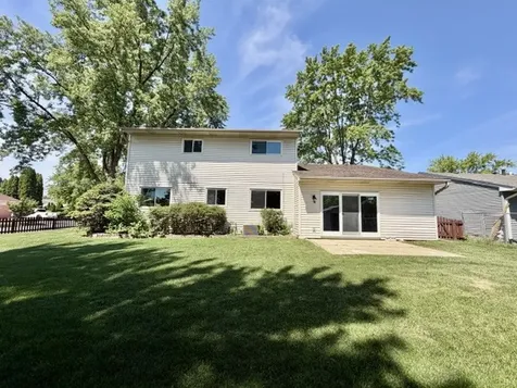 34 Highbury Drive Elgin IL 60120