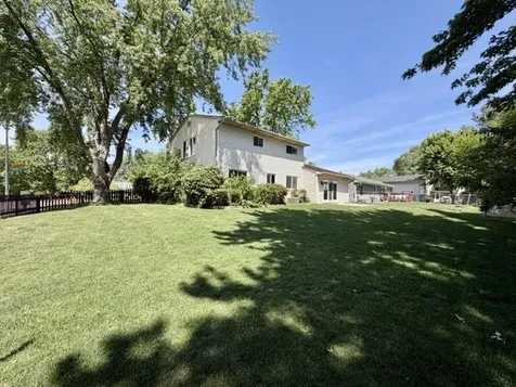34 Highbury Drive Elgin IL 60120
