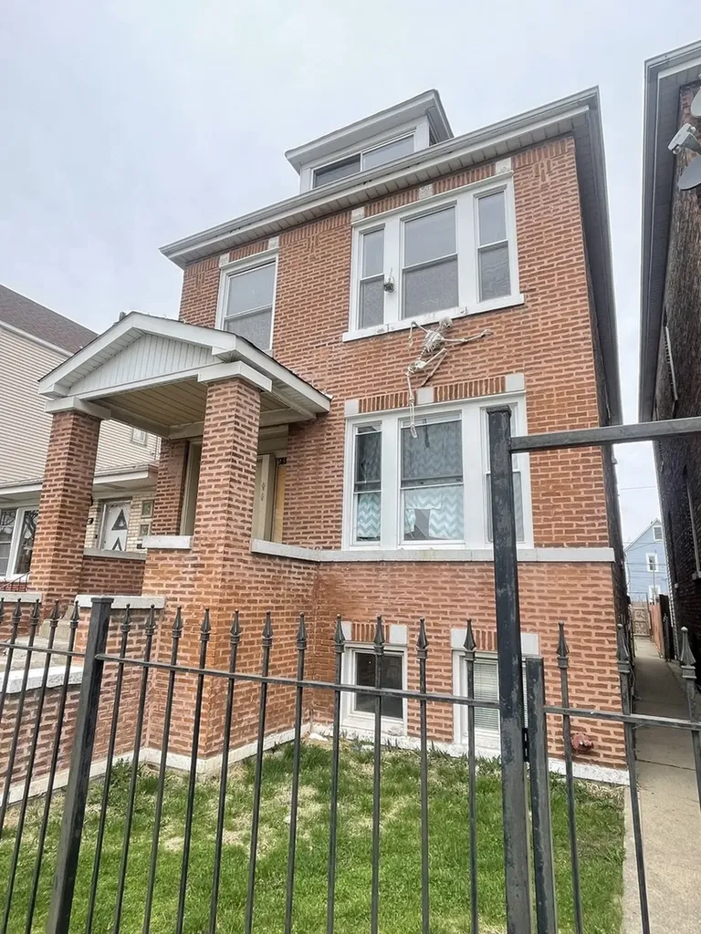 2512 West 45th Place Chicago IL 60632